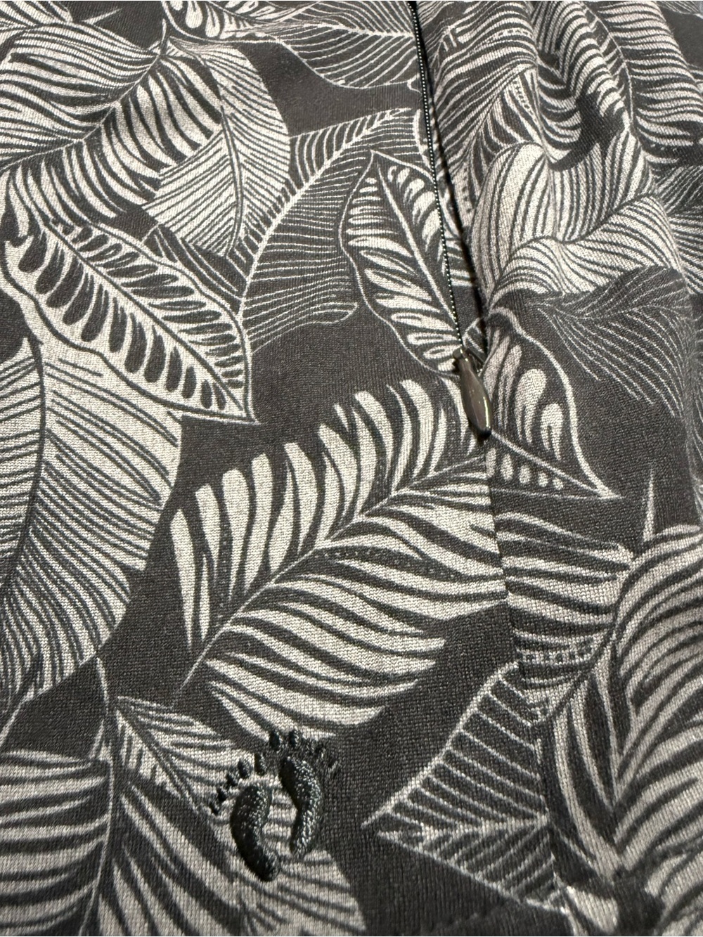Hang Ten Black Long Sleeve Leaf-Print Tee - Picture 5 of 5